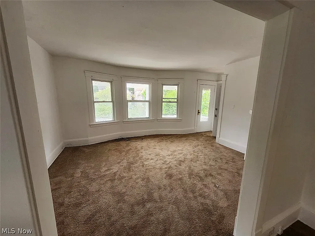 3 bed, 1250 sqft, $1,350 — Photo 4