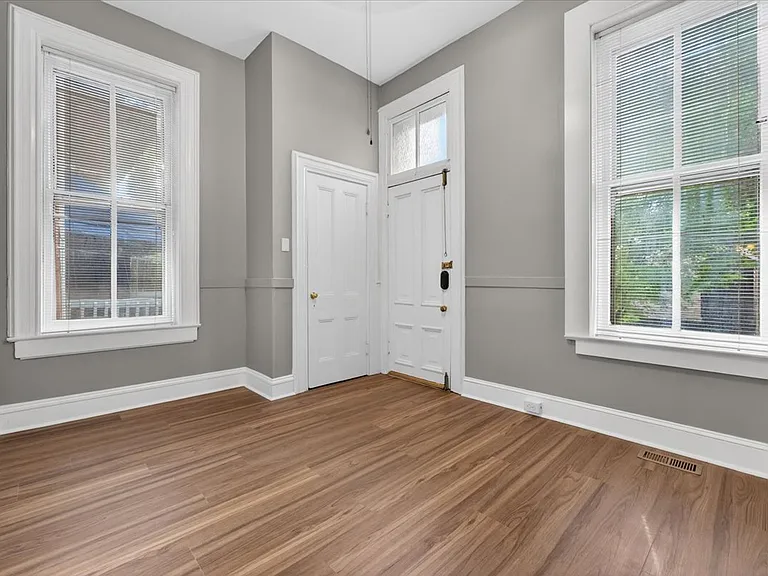 2416 S 13th St — Photo 10