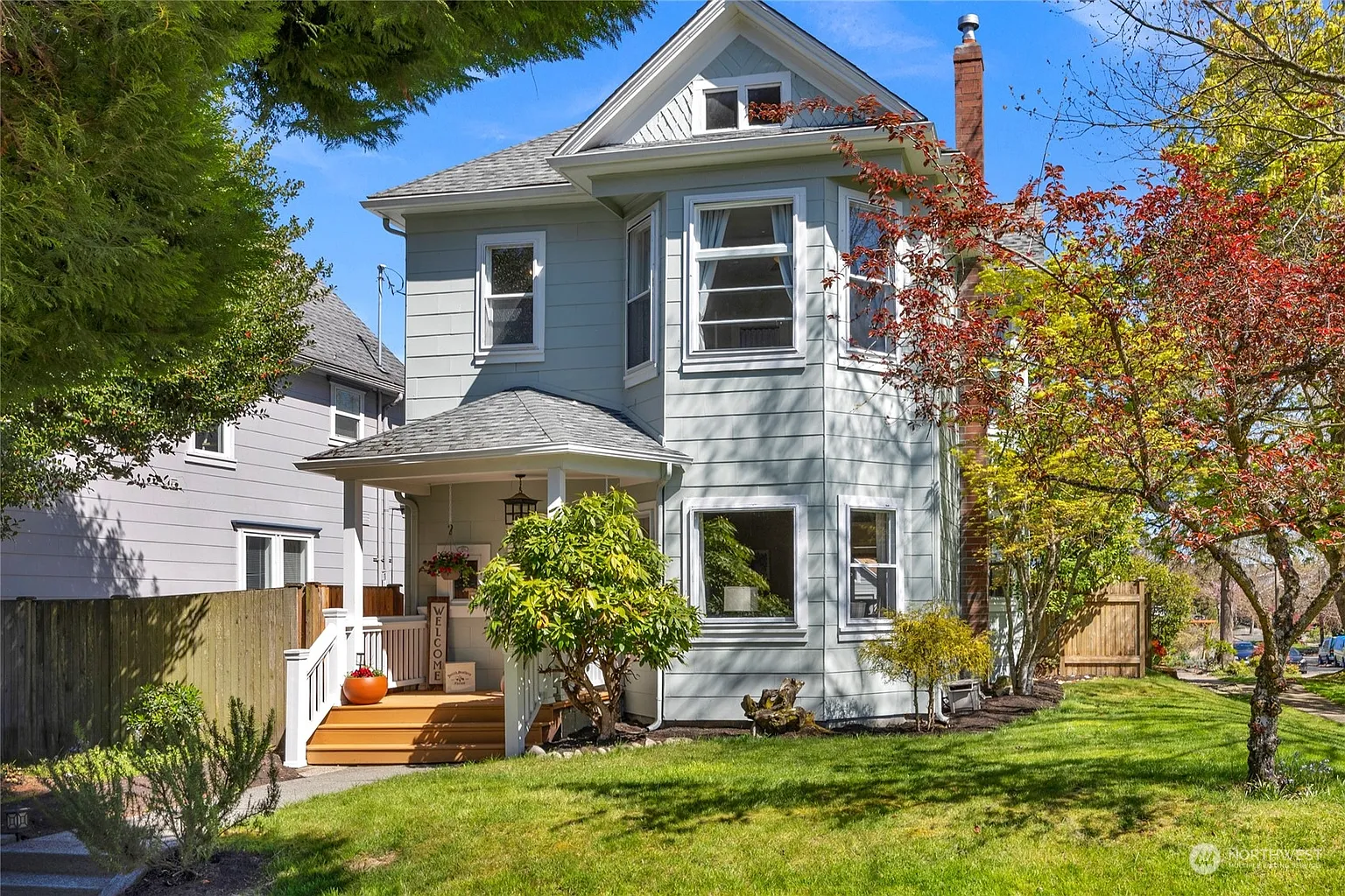 1001 N Ainsworth Avenue photo 1