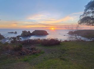 46311 Iversen Dr, Gualala, CA 95445