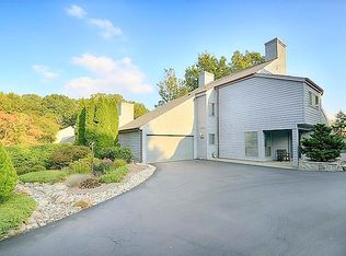 11041 Solaridge Dr, Reston, VA 20191