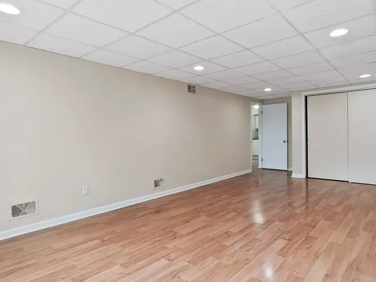 1807 Pine Hollow Rd — Photo 3