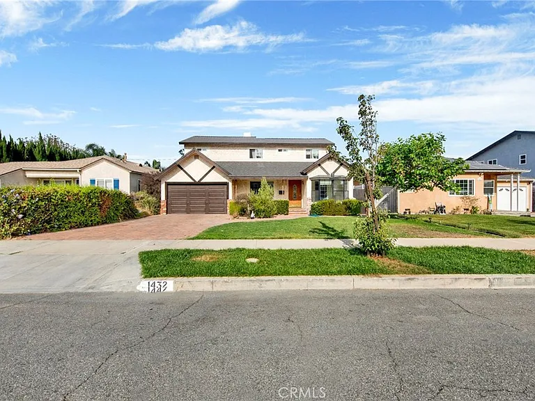 1432 N Catalina St — Photo 1