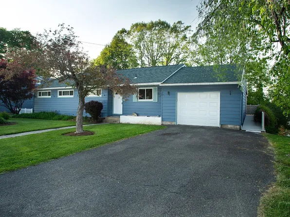 511 Hazel Dr, Vestal, NY 13850