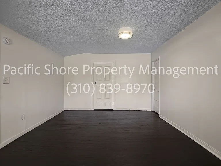 230 Bonnie Brae Apartments — Photo 4