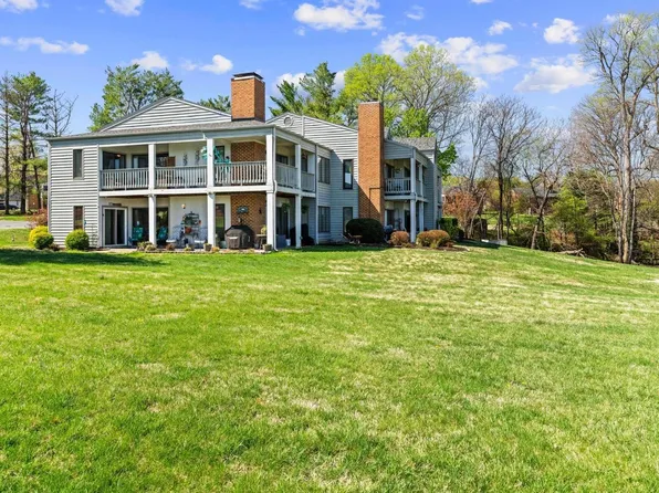 108 Manor Dr, Forest, VA 24551