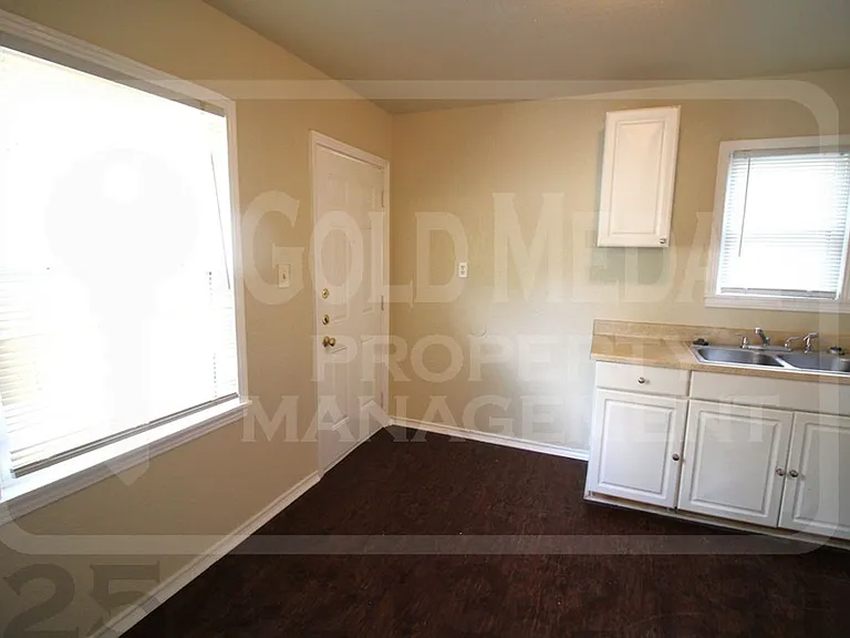 1000 Morris Dr — Photo 8