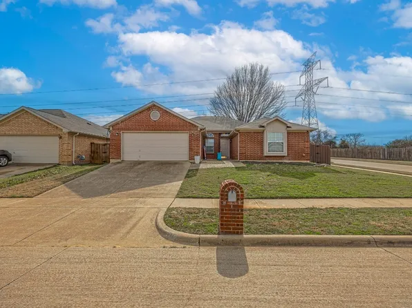 2210 Green Mere Dr, Arlington, TX 76001