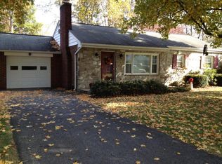 9 Pleasant Dr, Lancaster, PA 17602