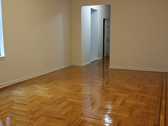 3rd image of 4315 45th St APT 3A