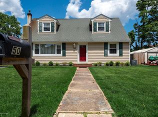 50 Chestnut St, Beachwood, NJ