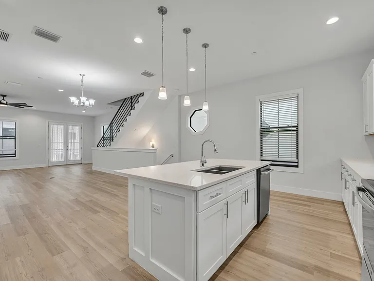 62 W Jersey St #13 — Photo 18