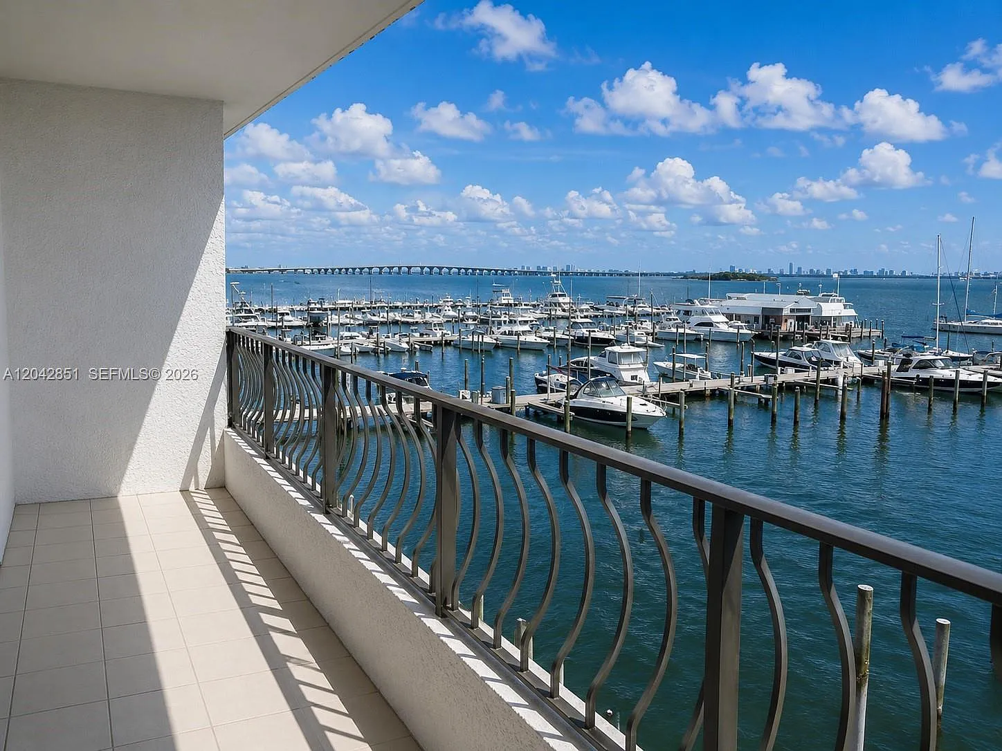 Venetia Condo — Photo 2