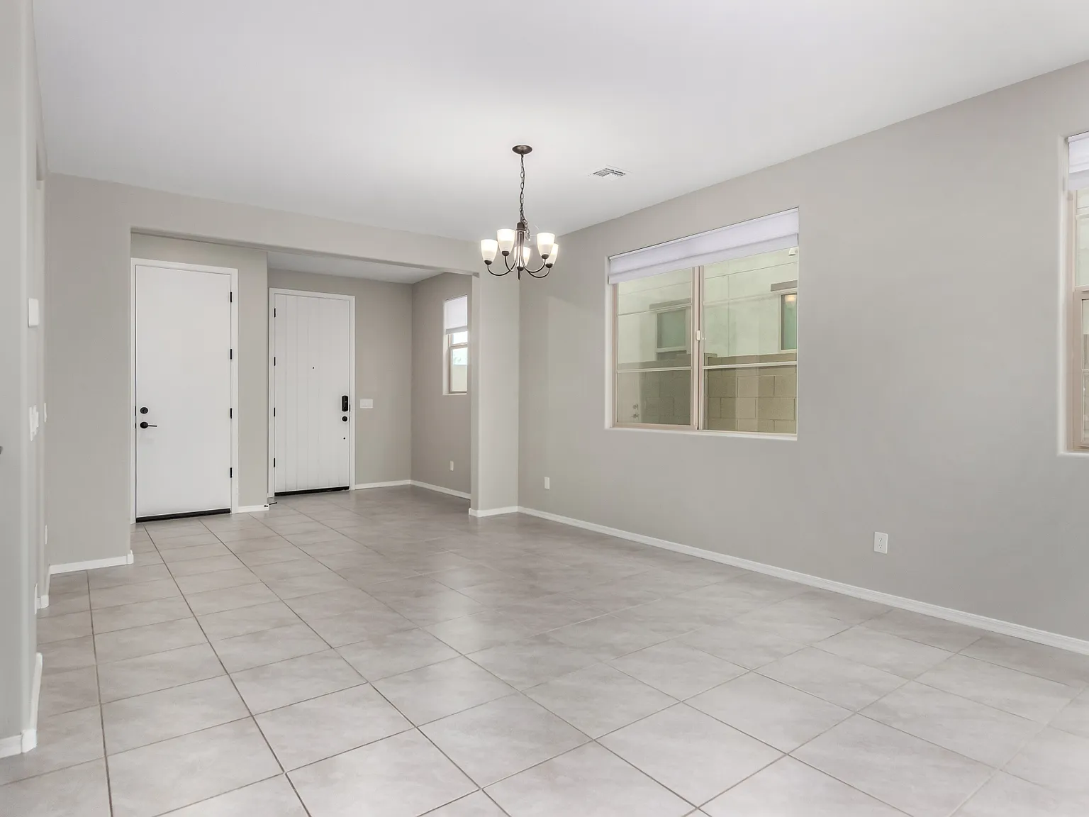 10036 E Texas Ave — Photo 4