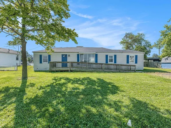29738 N River Rd, Harrison Township, MI 48045