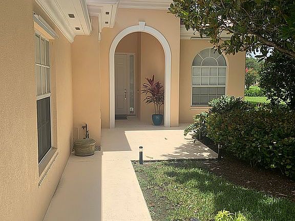 Entrance pathway