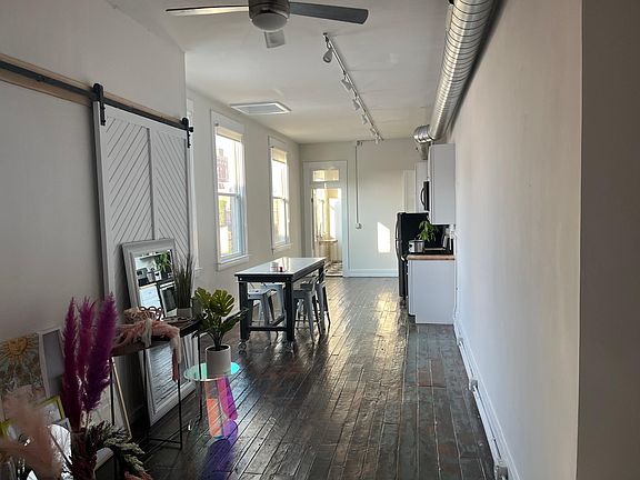 3rd image of 816 Elm St #3