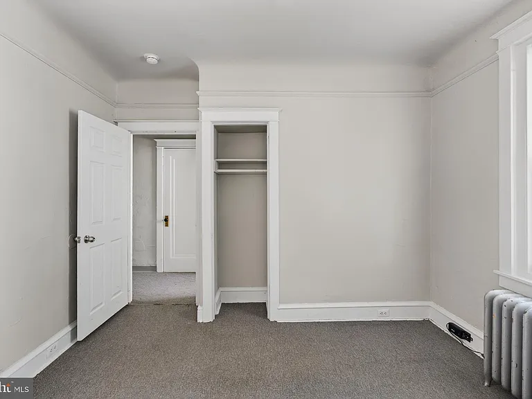 332 W Washington St #2 — Photo 15