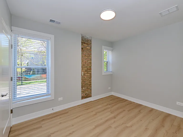 2127 S Marshall Blvd #1 — Photo 13
