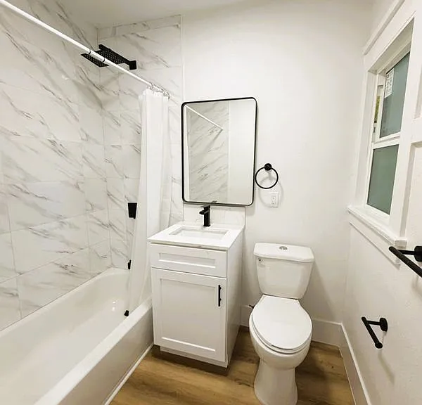 1175 E Broadway — Photo 14