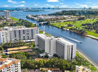 356 Golfview Rd APT 805, North Palm Beach, FL 33408