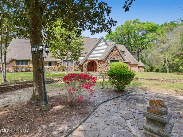 63 Fritz Whitfield Rd, Picayune, MS 39466