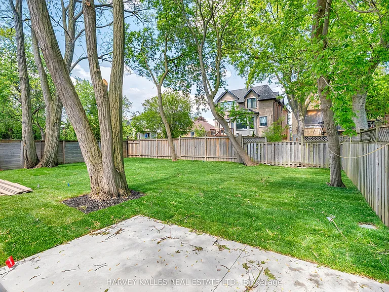 172 Cameron Ave — Photo 39