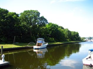 16 4th Ave, Old Saybrook, CT 06475