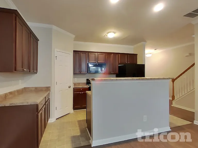 3364 Estes Dr — Photo 5