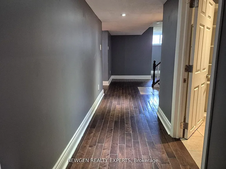 512 Bloor St E #BASEMENT — Photo 11