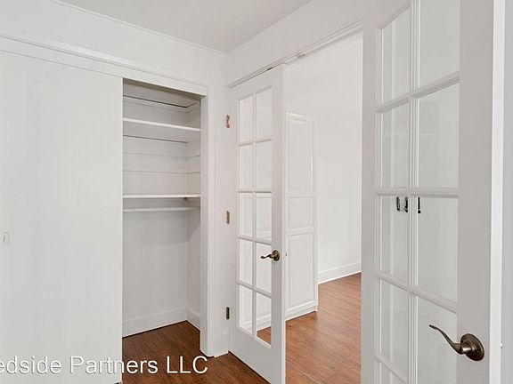 5th image of 4027 Beach Dr SW #11043831