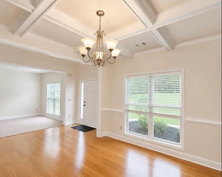 1361 Yorkshire Dr — Photo 6