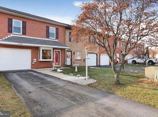17929 Clubhouse Dr, Hagerstown, MD 21740