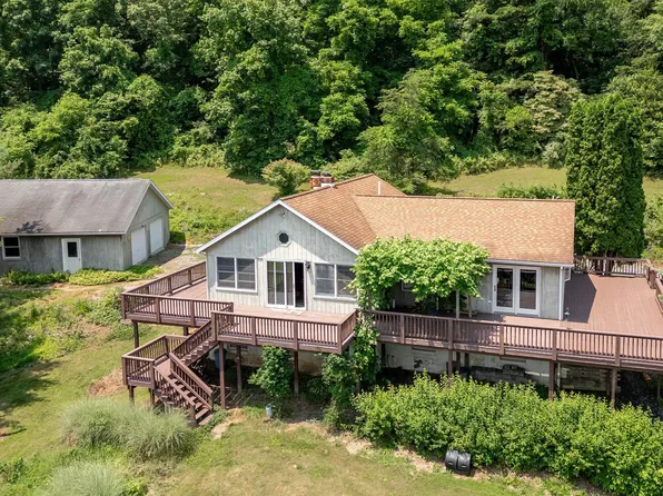 4124 N Eagle Valley Rd, Howard, PA 16841