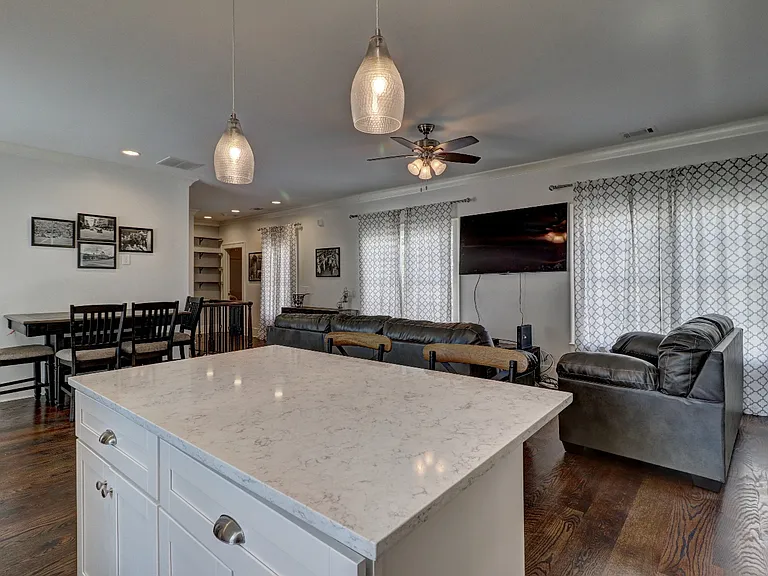 2972 Lookout Pl NE — Photo 9