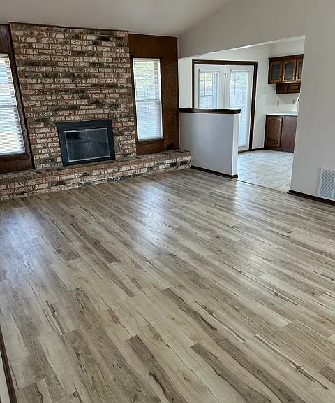 Large Living Room with Fireplace