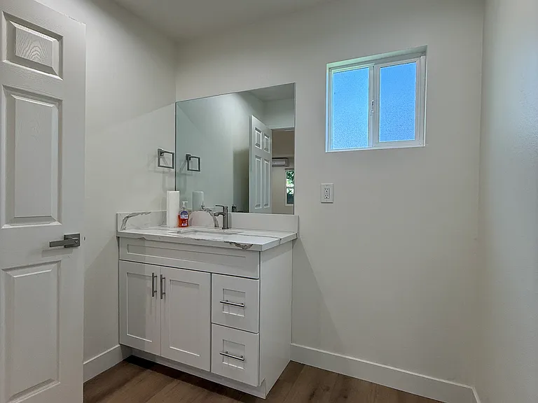 2465 Torrance Blvd — Photo 21