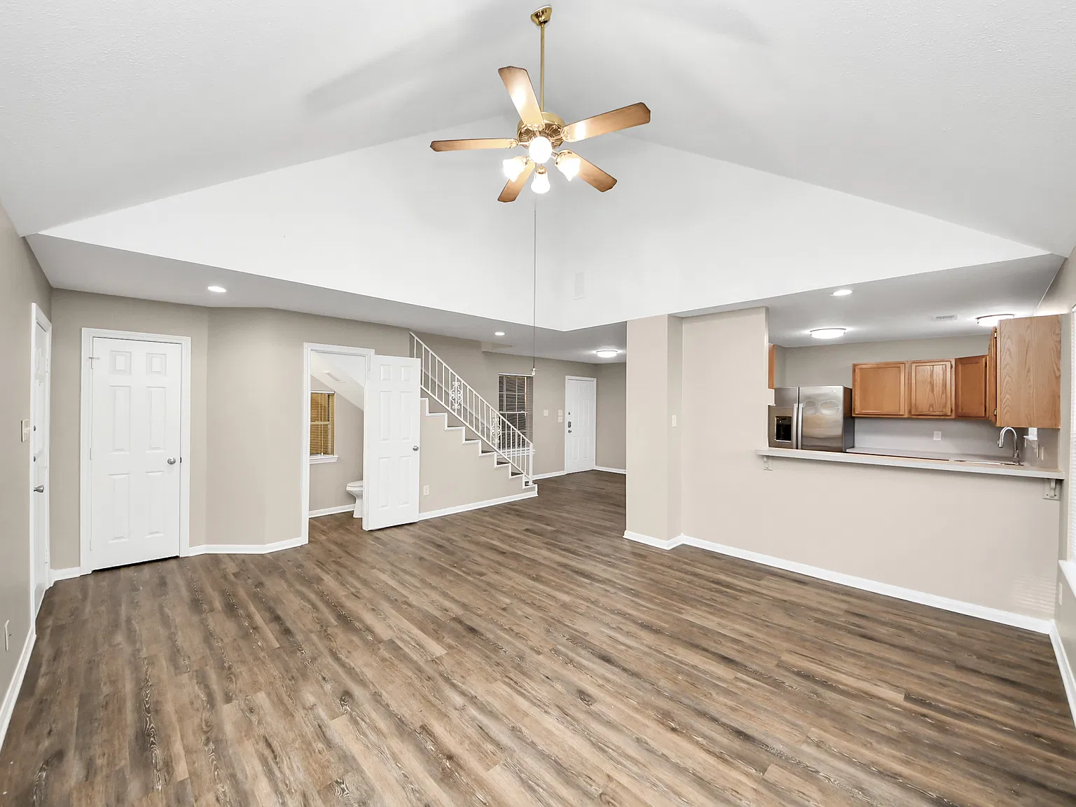 1165 Lovett St — Photo 3