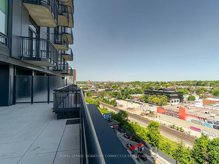 1185 Dupont St #815 — Photo 24