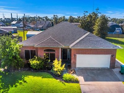 44 Hibiscus Rd, Sulphur, LA, 70663