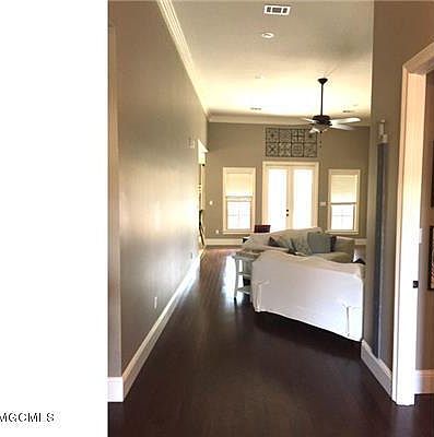 3rd image of 3816 Acadian Village Dr