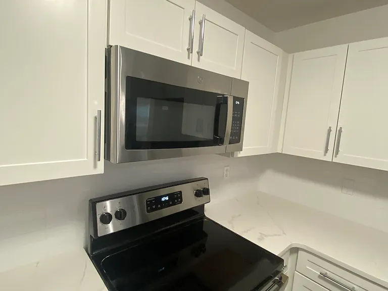 3100 Bergenline Ave #402 — Photo 2