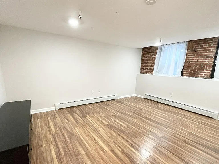 39 Hemenway St #26A — Photo 6