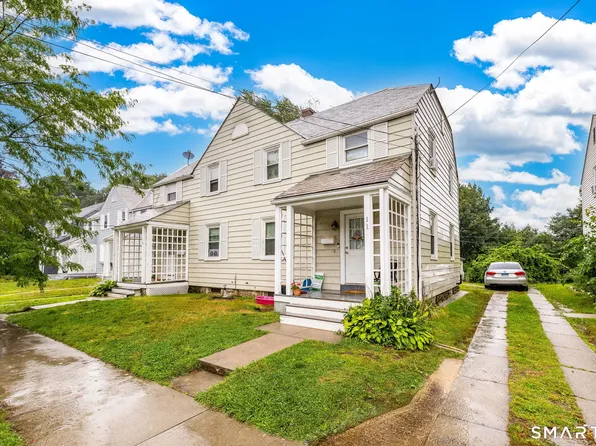 11 Colver Street, New London, CT 06320