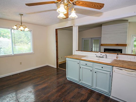 4th image of 8645 Brookcrest Ct