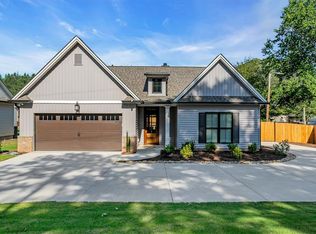 309 Palmetto Rd, Pelzer, SC 29669