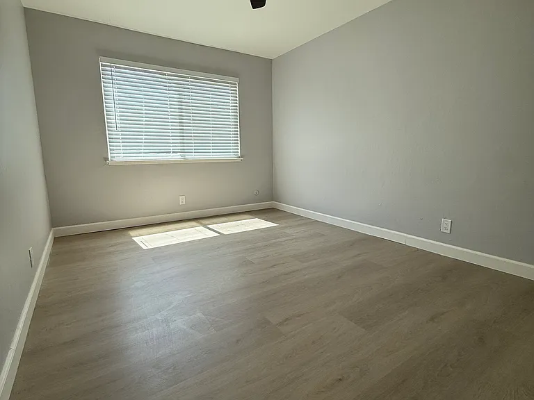 2349 Galway Ct #3 — Photo 13