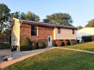 903 Julian Ln, Fulton, MO 65251