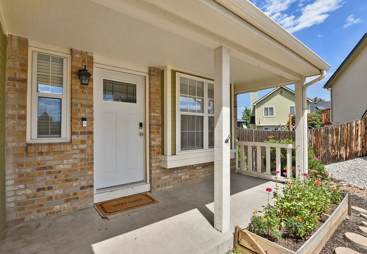 4 bed, 1852 sqft, $3,200 — Photo 2