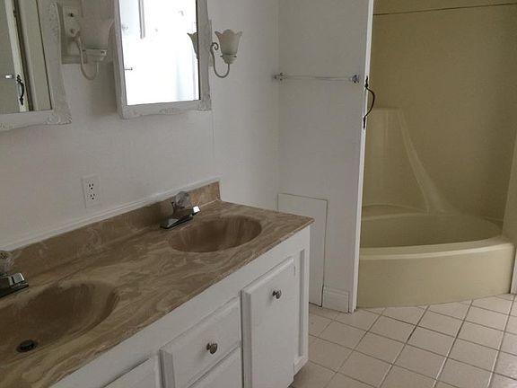 5th image of 154 NW 51st Ct